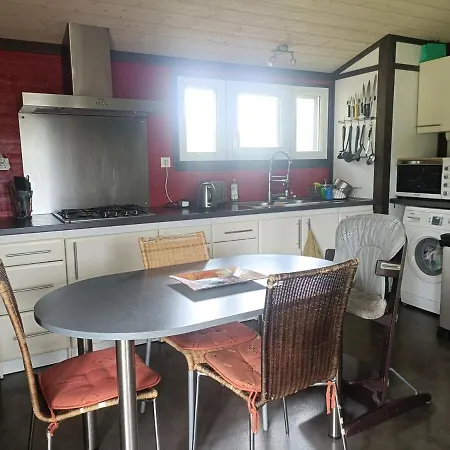 Familial A Proximite De Vulcania *